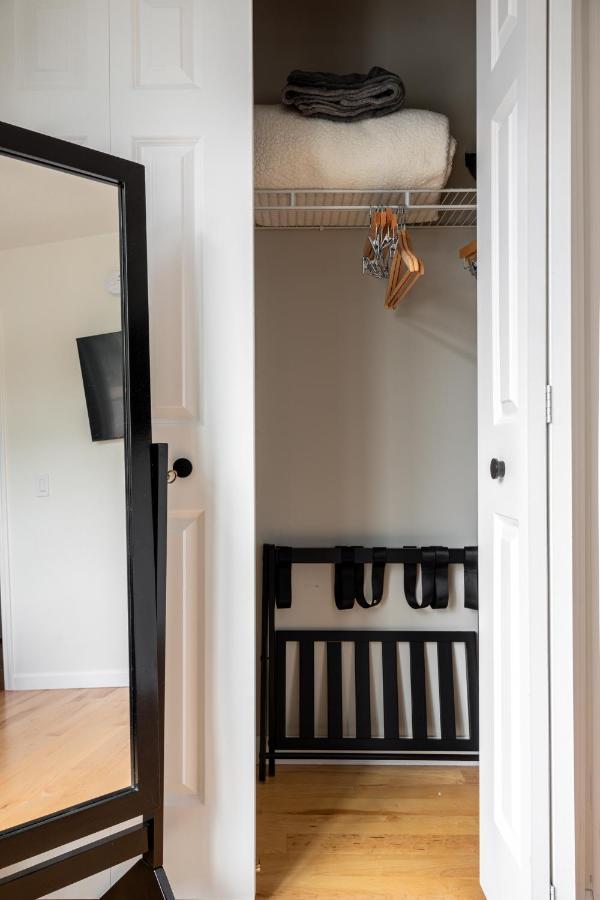 Midtown Modern - Urban Condo Walkable To Bars And Beach Traverse City Exteriér fotografie