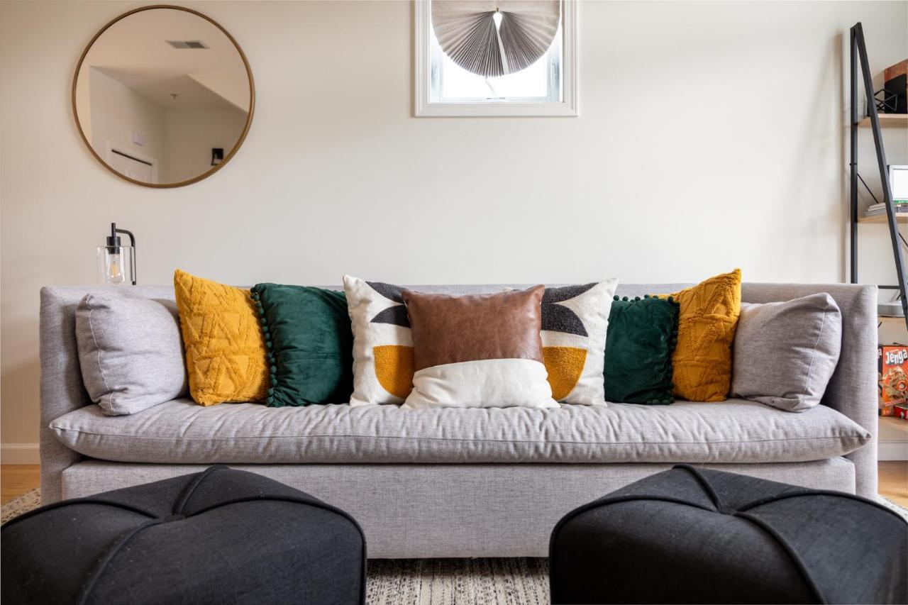 Midtown Modern - Urban Condo Walkable To Bars And Beach Traverse City Exteriér fotografie
